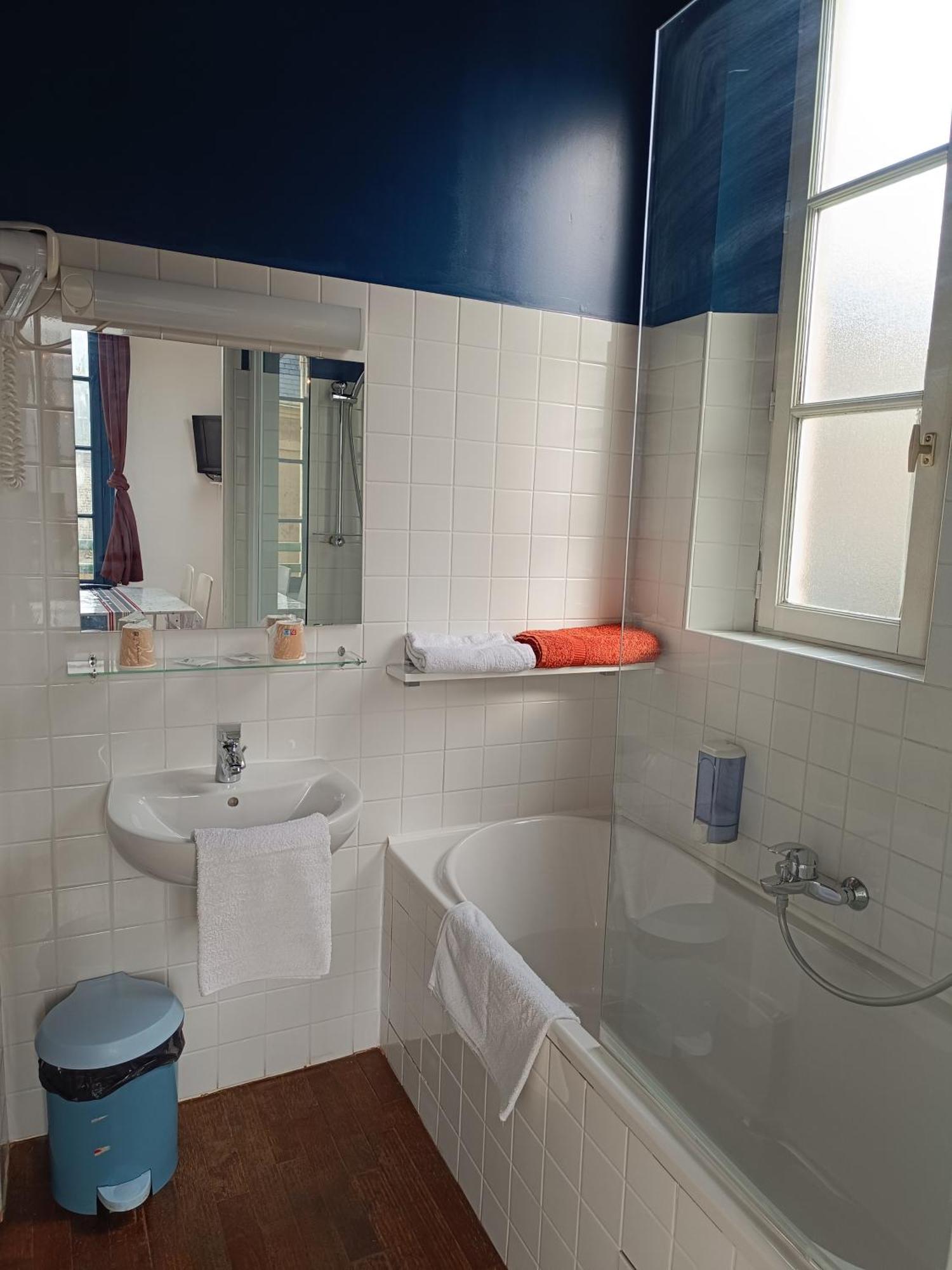 Les Galets Bleus Bed & Breakfast Etretat Room photo