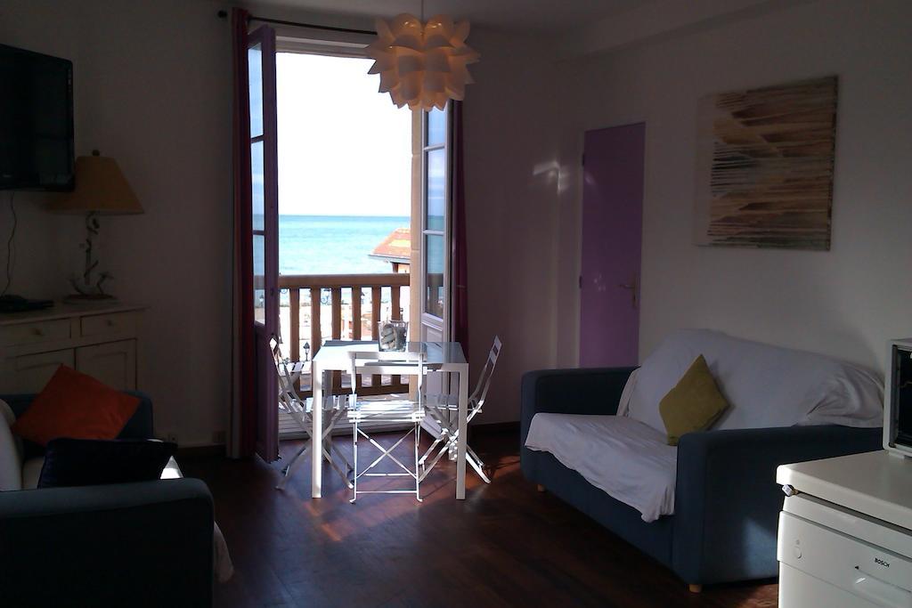 Les Galets Bleus Bed & Breakfast Etretat Room photo