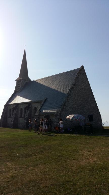 Les Galets Bleus Bed & Breakfast Etretat Exterior photo